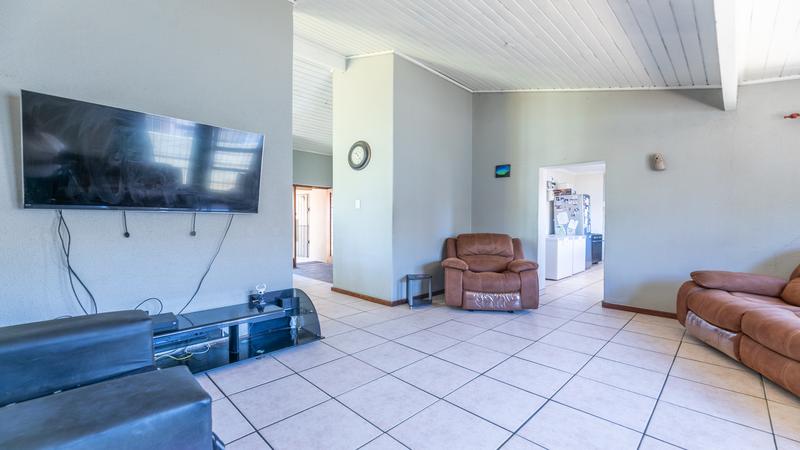 4 Bedroom Property for Sale in Windsor Park Western Cape